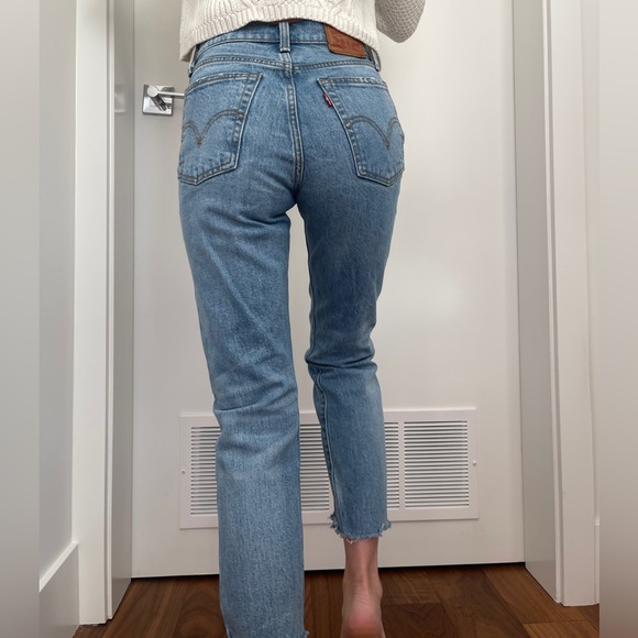 Levi's Wedgie Icon Jeans from Aritzia Medium Wash - Picture 5 of 16